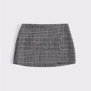 Abercrombie & Fitch Mid Rise Plaid Wrap Skirt